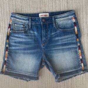 Driftwood Lulu Archer Embroidered Denim Shorts Sz 26